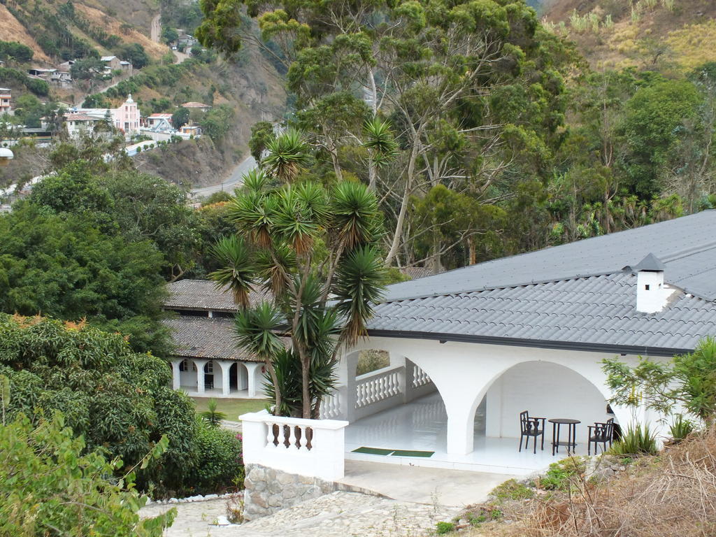 Hosteria La Eterna Primavera Huigra Exterior foto