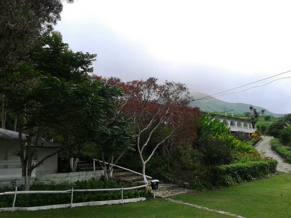 Hosteria La Eterna Primavera Huigra Exterior foto